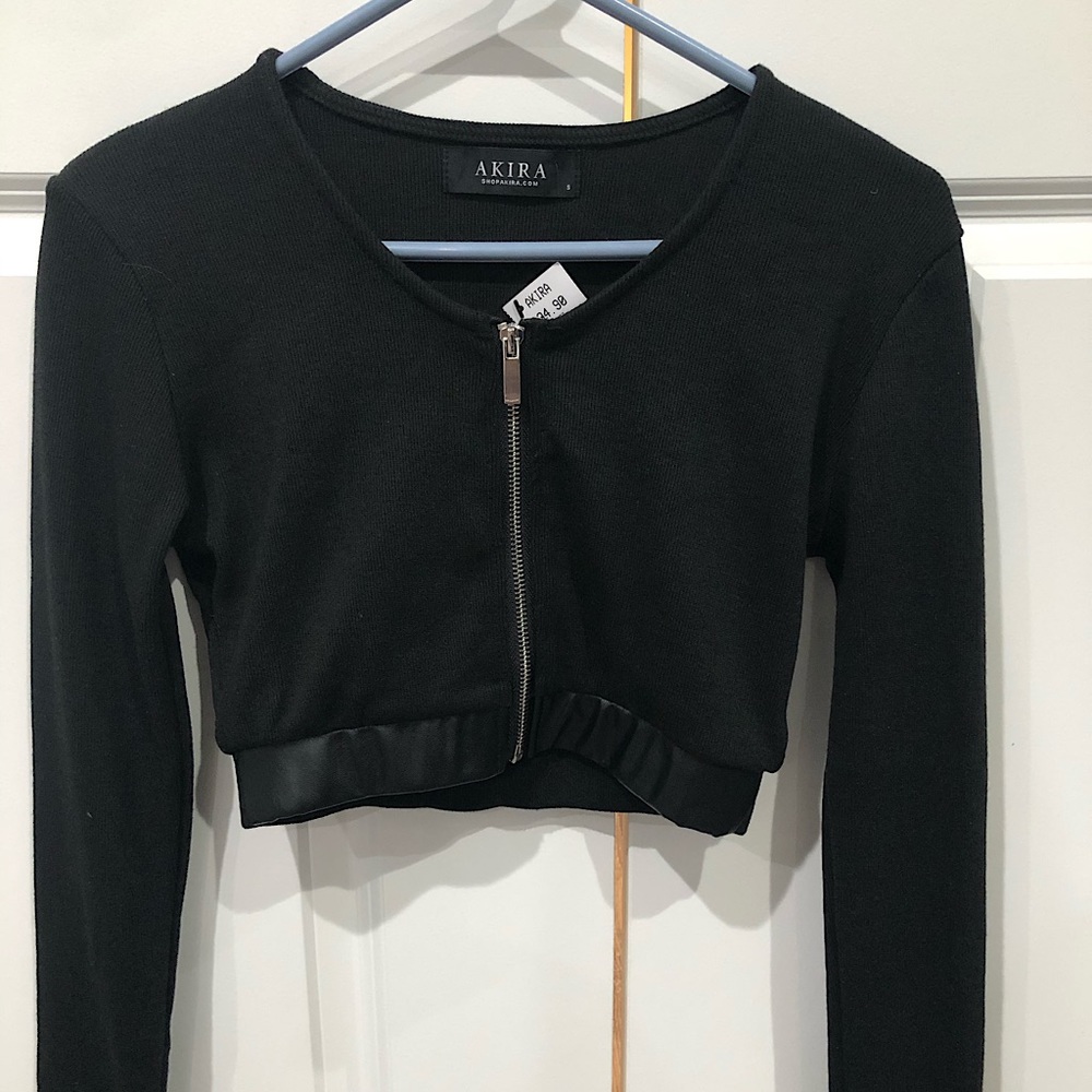 Akira Long Sleeve Crop Top NWT